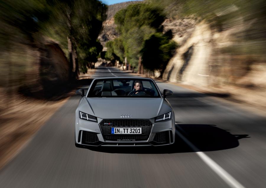  Audi TT RS Roadster (8S) 2016 года  (WW) (фото 13 из 57)